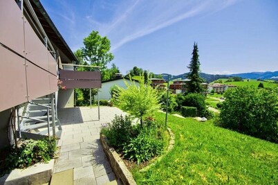 Holiday Home for the whole family! Skiing, hiking, swimming, shopping, Golf