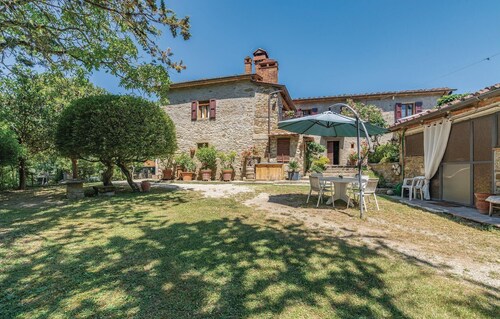 Cozy home in Capolona