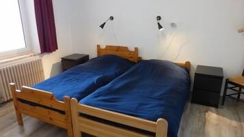 6 bedrooms, iron/ironing board, travel crib, free WiFi
