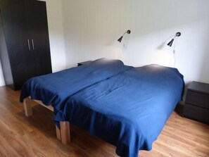 6 bedrooms, iron/ironing board, travel crib, free WiFi