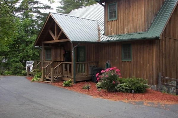 This is Big Nate with plenty of parking space.