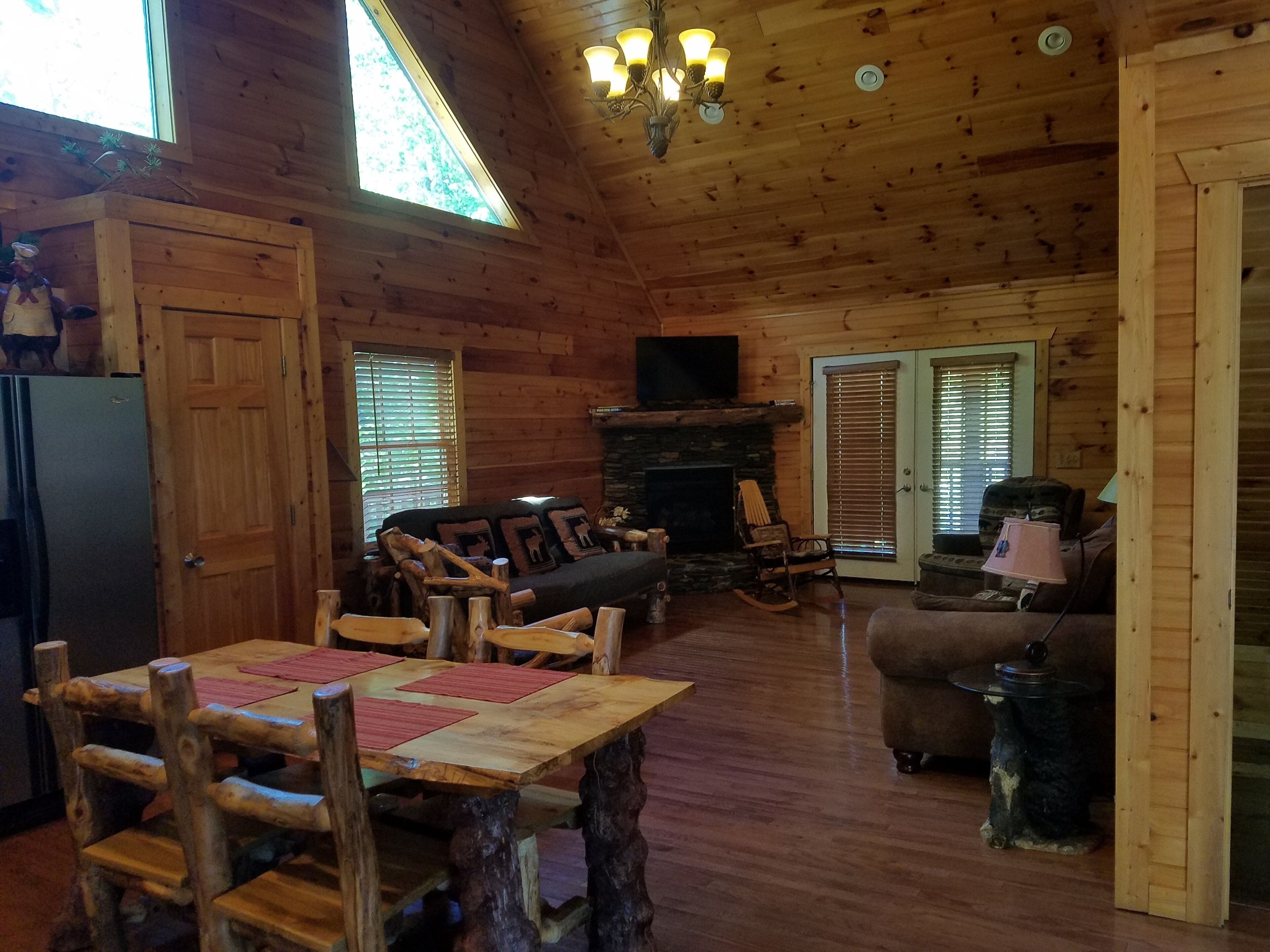 Big Nate Cabin On Lake With Water Trampoline - Hiawassee, GA