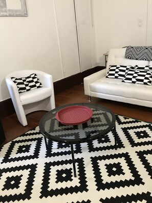 TV, DVD player, table tennis