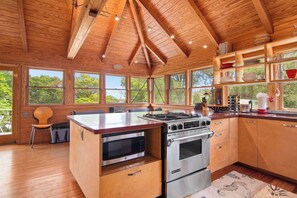 Fridge, microwave, oven, stovetop - Private Island Sanctuary in the Maritime Forest, Stunning Views & Modern Architecture (Bald Head Island)