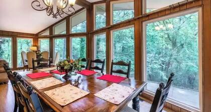 Amazing Water View 4,100 sq ft 6 Bedrooms with Game Room & Fire Pit