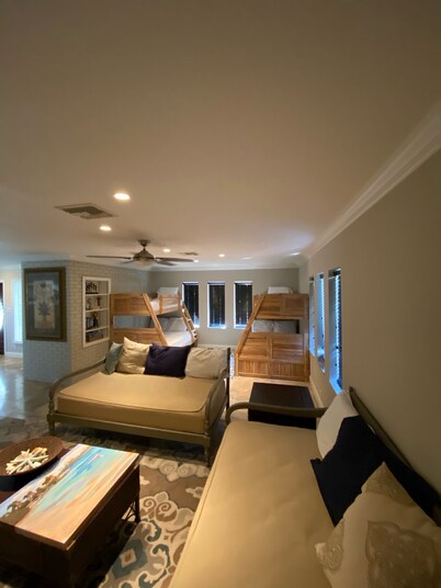 Hermoso Rancho Crystal River Con piscina
