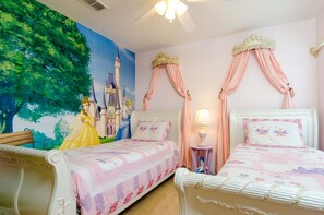 6 bedrooms, in-room safe, iron/ironing board, free WiFi