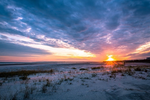Beach nearby, sun-loungers, beach towels