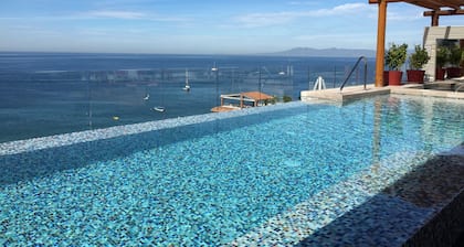Puerto Vallarta Romantic Zone Condo, In V177.Few Steps From Beach.