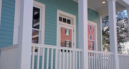 Sunset Point B, Serene And Private One Bedroom Condo
