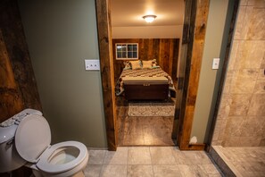 Towels - Newly rebuilt stone house (Bancroft)