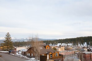 Exterior - Gorgeous Historic Victorian - Walk to Downtown Truckee! Central to ski resorts! (Truckee)