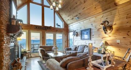 The Summit! Spacious Cabin Panoramic Views