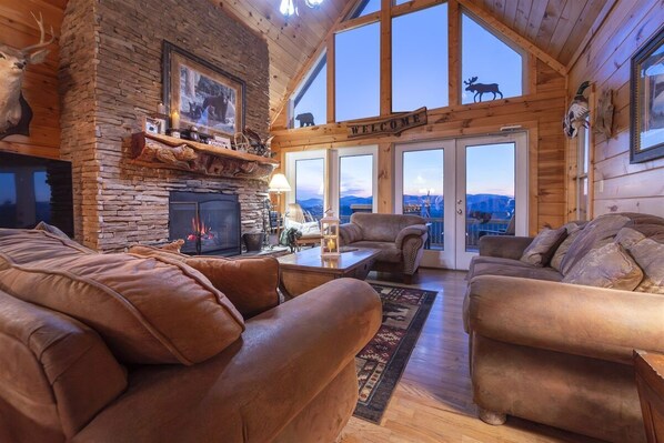TV, fireplace