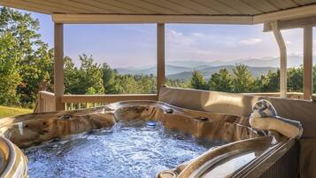 Bain à remous extérieur