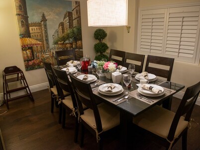 Walk to Disneyland - House with pool.