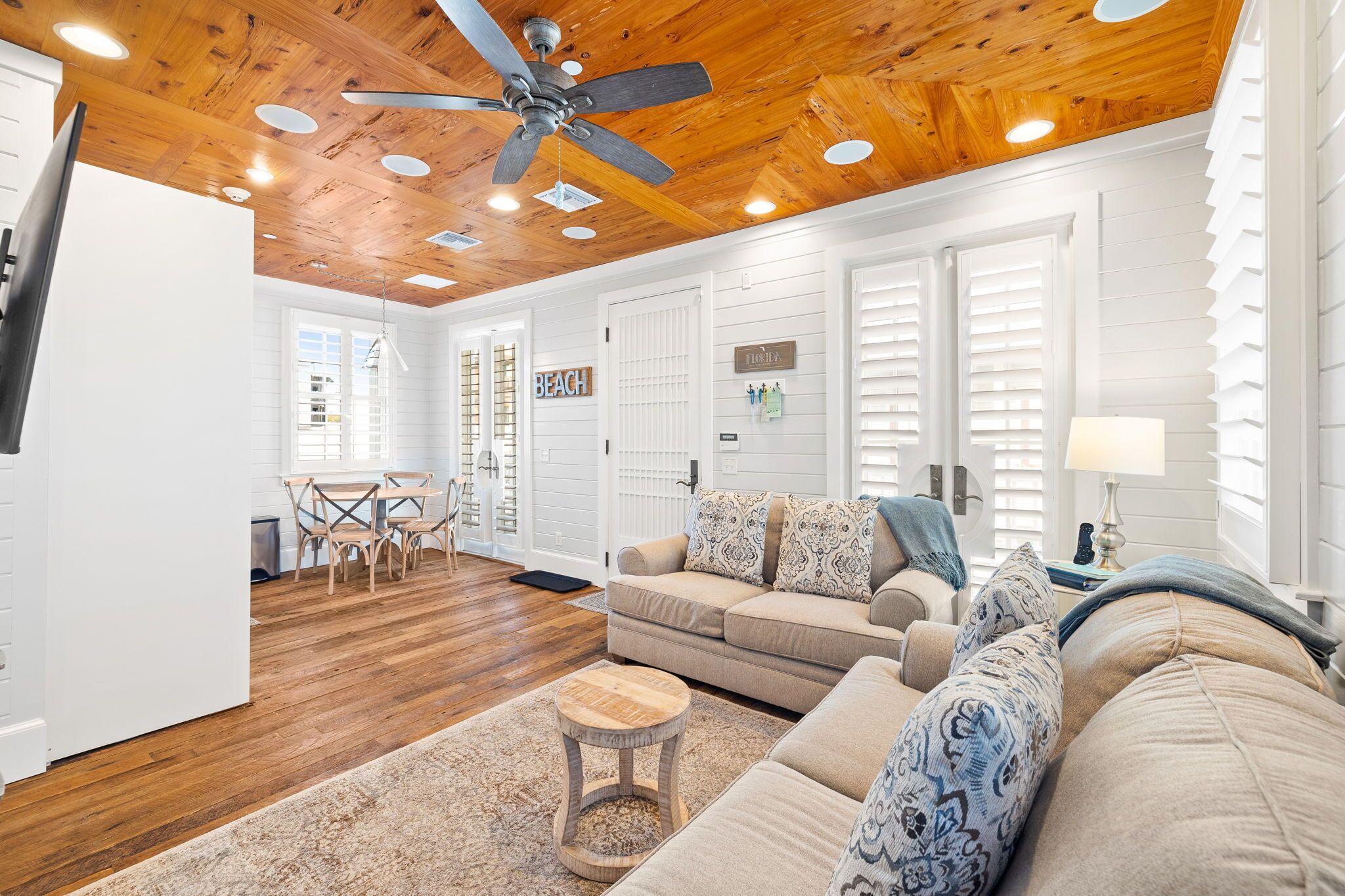 平面電視、音響