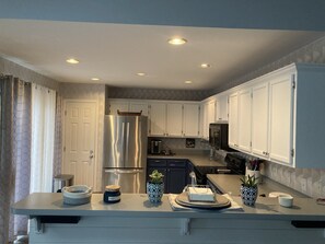 Fridge, microwave, oven, stovetop - Rother's retreat (Union Hall)