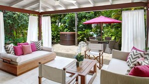 Property grounds - Claridges 6 (Gibbes)