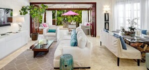 TV, stereo - Claridges 6 (Gibbes)