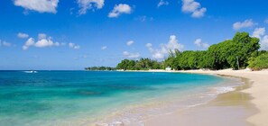 Beach nearby - Claridges 6 (Gibbes)