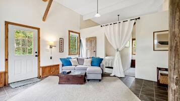 Smart TV, video games, Netflix, DVD player