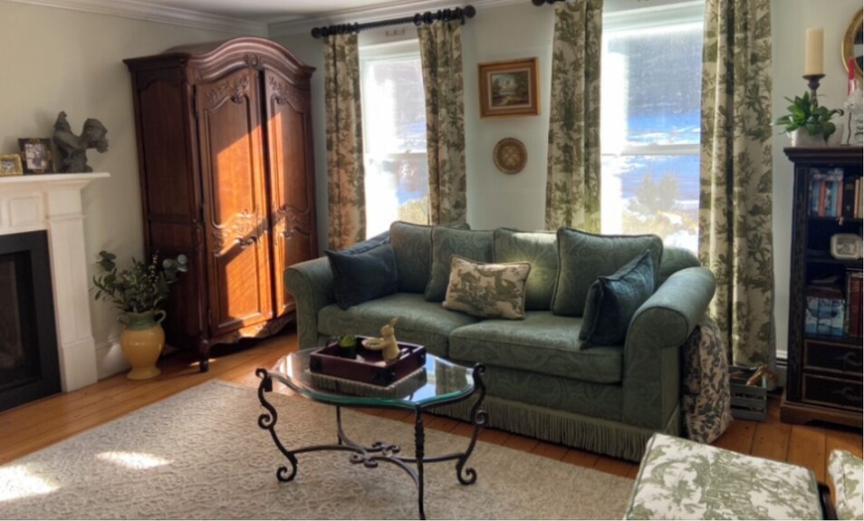 Windham/hunter All-season French Country Farmhouse-moments Away From Hayfield. - Windham, NY