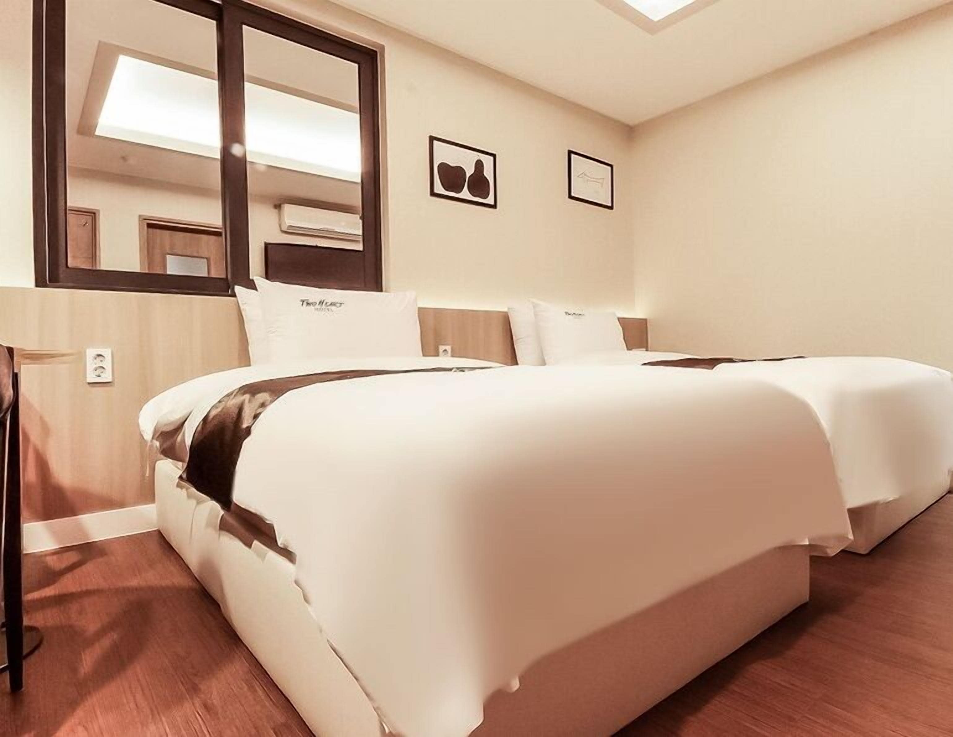 standard twin room | 1 bedroom, blackout curtains, soundproofing, free wifi