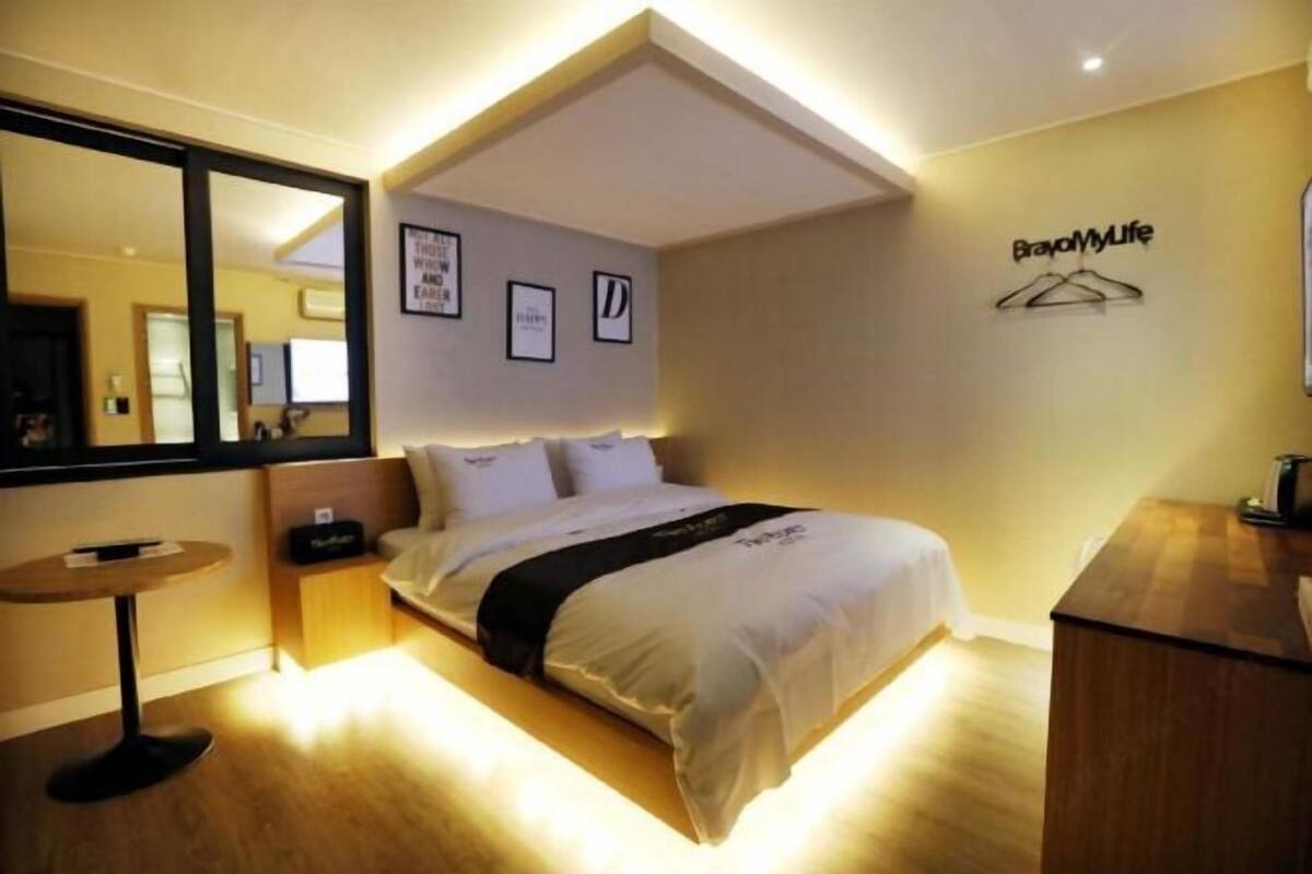 Blackout drapes, soundproofing, WiFi (free), bed sheets
