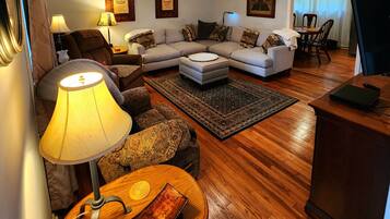 TV connectée, lecteur de DVD, livres, vidéothÚque