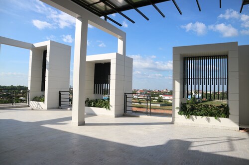 LY Residence Suite & Apartment