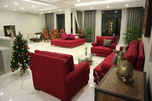 Lobby sitting area - LY Residence Suite & Apartment (Siem Reap)