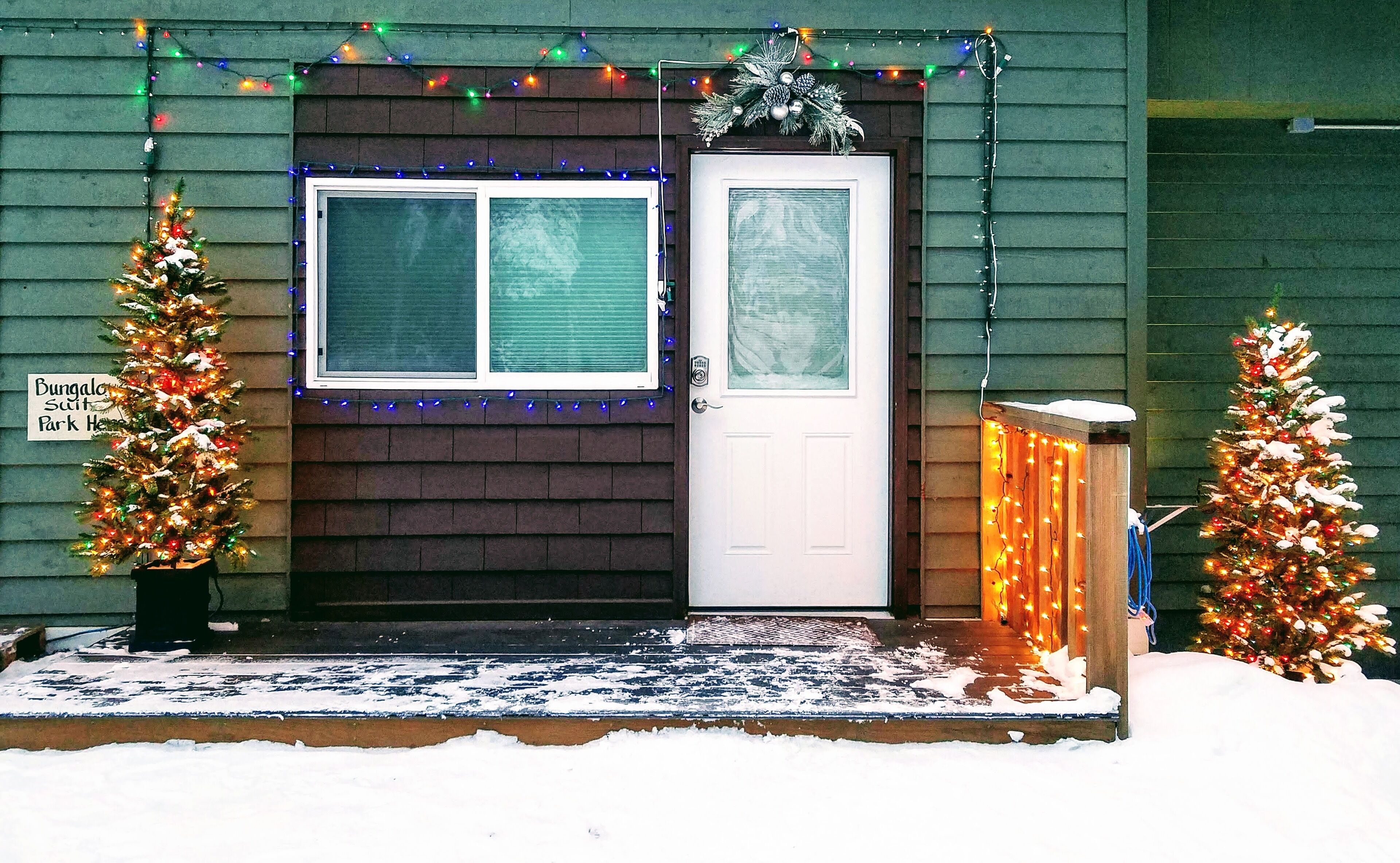 Aspen Woods BUNGALOW Suite, BEST AURORA CAM SERVICE  - 65 -5  Star reviews 