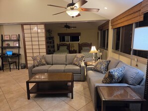 TV, DVD player, books, video library - Large, Sunny 2BR/2BA Penthouse, Great Beach.  Prices include Tax/Cleaning. (Kihei)