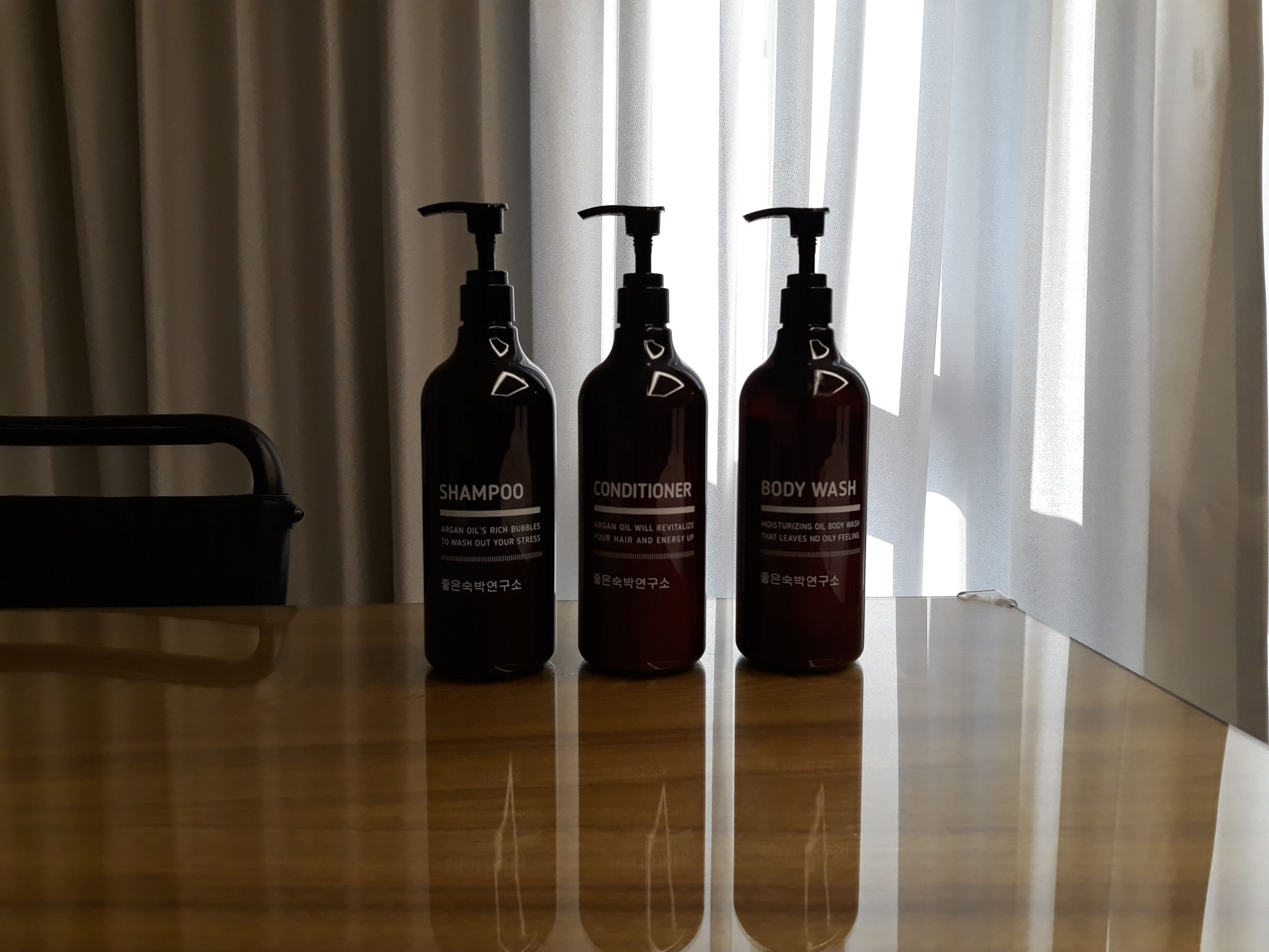 separate bathtub and shower, deep-soaking bathtub, free toiletries