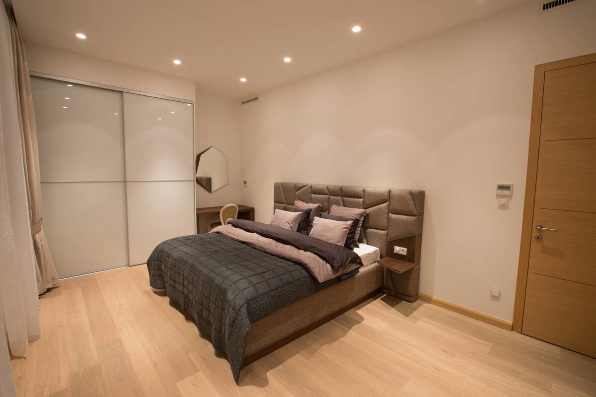 Basic Apartment, 3 Bedrooms, Sea View | Desk, soundproofing, iron/ironing board, free cots/infant beds