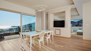Basic Apartment, 3 Bedrooms, Sea View | In-room dining - Budva Bay VIew Luxury Apartments (Budva)