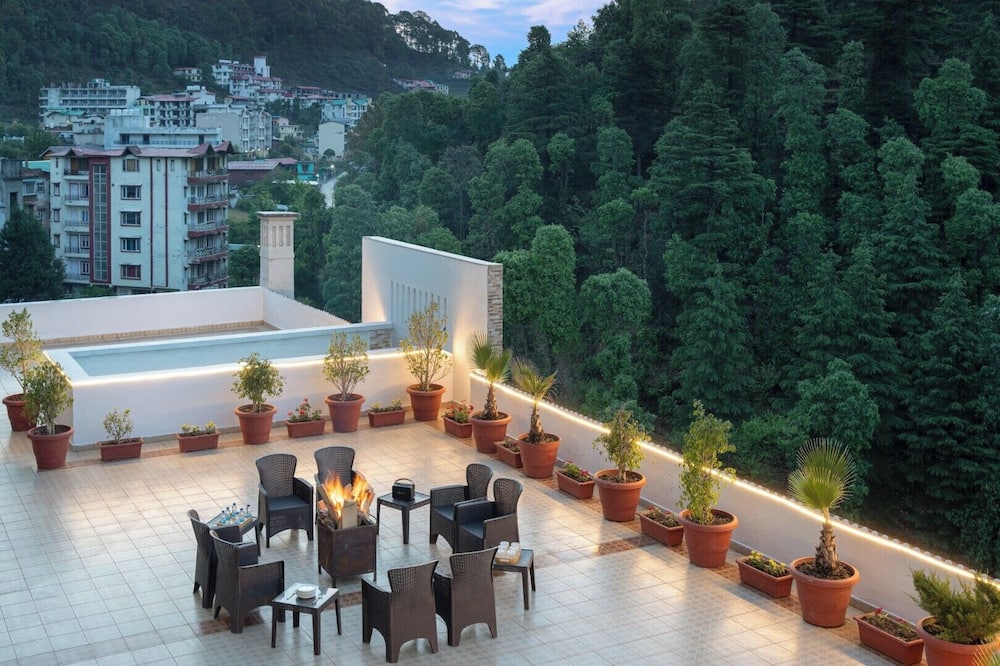 Clarks Inn Bhowali