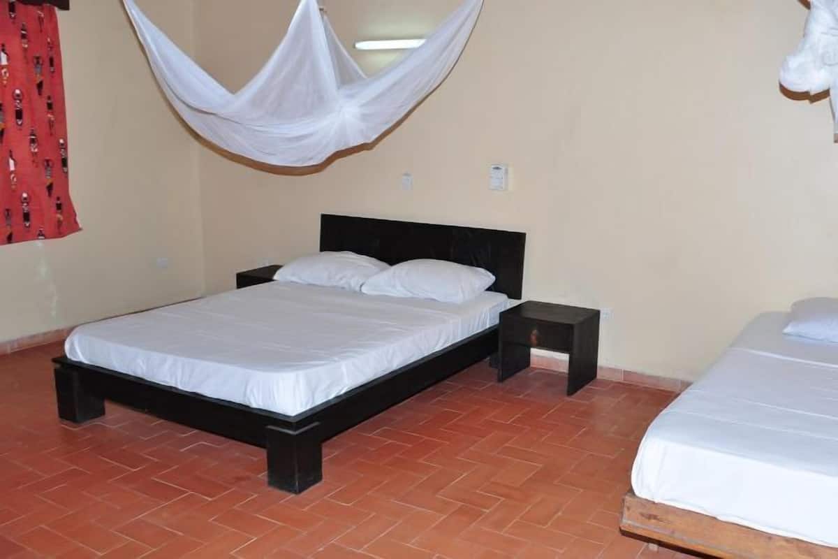 Standard Room | Desk, blackout drapes, rollaway beds (surcharge), WiFi (free)