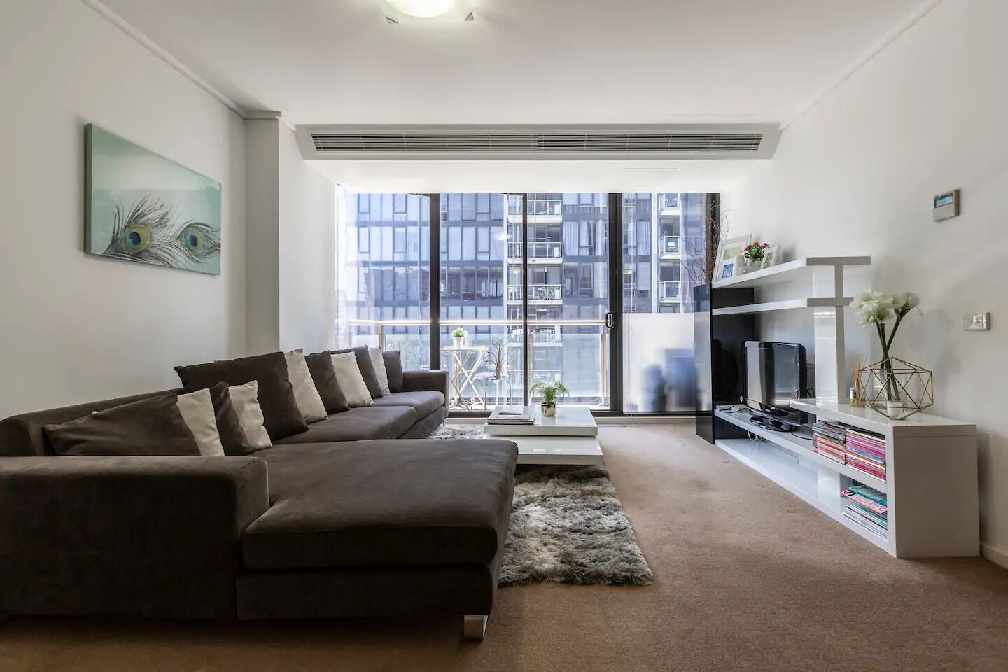 Modern 2-Bedroom @ Southbank & Crown Casino *FREE PARKING + WIFI*