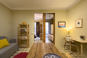 3 chambres, fer et planche à repasser, accès au Wi-Fi (inclus)