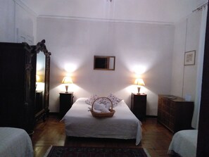 Individually decorated, free WiFi, bed sheets