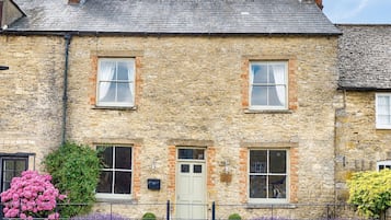 Family Cottage, Private Bathroom | Exterior