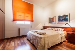 3 bedrooms, iron/ironing board, free WiFi, bed sheets - PORT, vacation rental apartment for rent with nice views of Barcelona (Barcelona)
