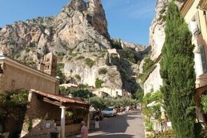 Exterior - Studio Rental in Moustiers Ste Marie (Moustiers-Sainte-Marie)