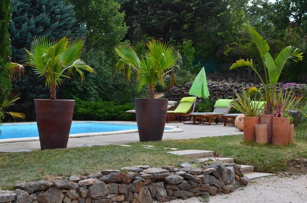 Outdoor pool - Promotional rate in September 2025 135€/nuit (Saint-Maximin-La-Sainte-Baume)
