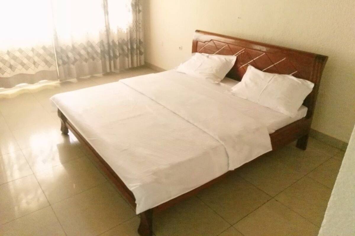 Standard Apartment | In-room safe, iron/ironing board (on request), WiFi (free), bed sheets