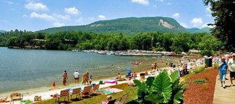 Casa su Lago - Mr Lake Lure Vacation Rentals - Dog Friendly - Located in Rumbling Bald Resort