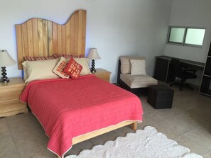 Dubbelrum - 1 dubbelsäng - icke-rökare | 1 sovrum, strykjärn/strykbräda, gratis wi-fi och sängkläder