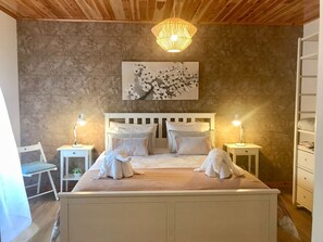 1 chambre, chambres insonorisées, fer et planche à repasser